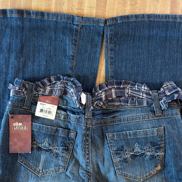 Mudd Dark Blue Flared Jeans for Women NWTS Size 9 Distressed - Picture 5 of 12
